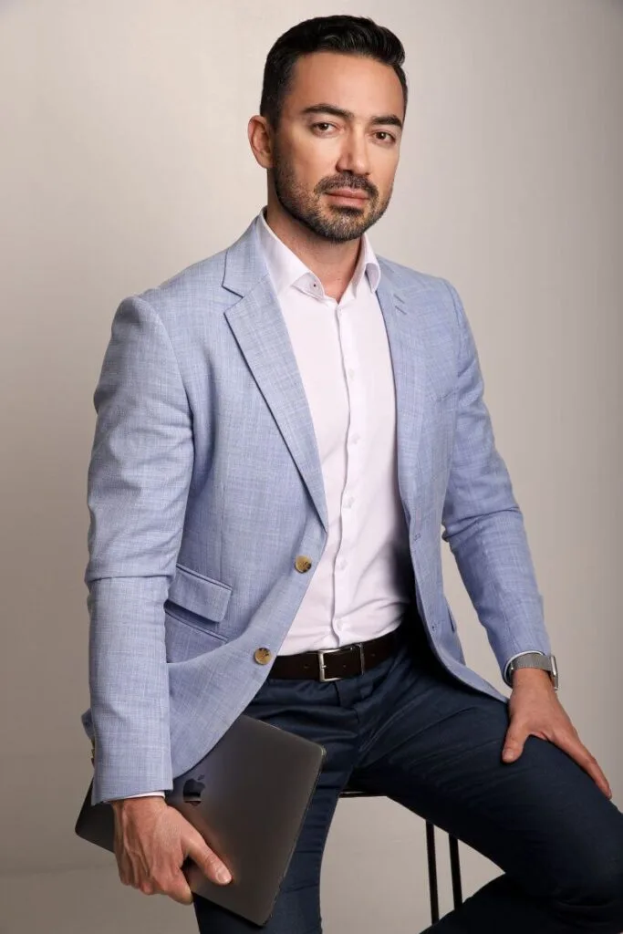 Dr. Robson Soares, oftalmologista