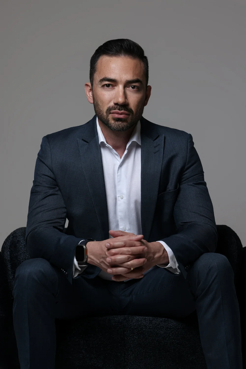 Dr. Robson Soares, oftalmologista e cirurgião oculoplástico
